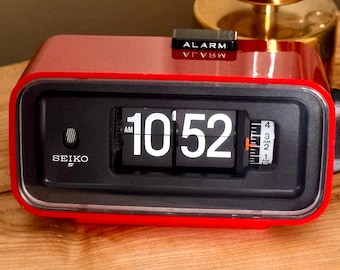 Vintage Flip Clock | Seiko DP662 | Cherry Red | 70's | Japan