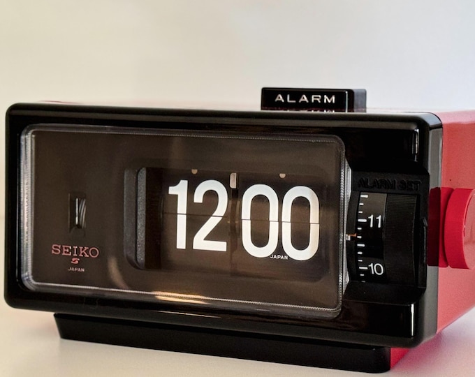MCM Flip Clock | Seiko DP690 | Candy Red | 70's | Japan