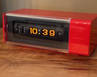 Vintage Sankyo DT612 Rolling Flip Clock | Mid Century | Rudolph Red, 70's Japan