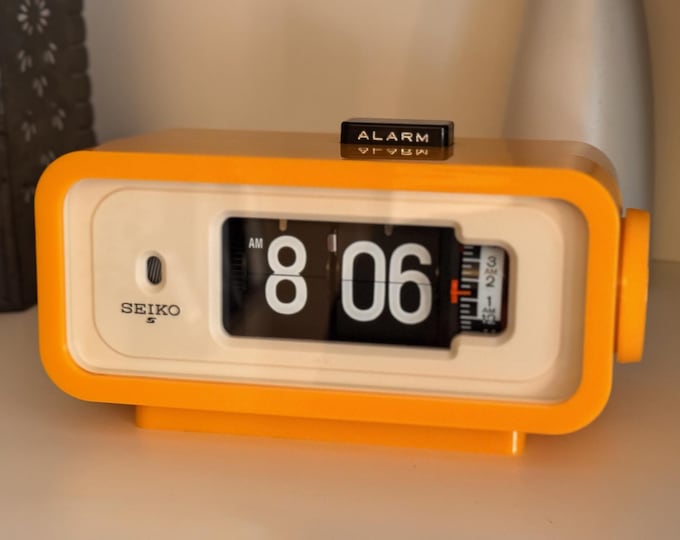 Vintage Flip Clock | Seiko DP666 | Mellow Yellow | New Old Stock | 70's