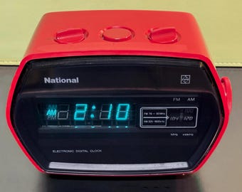 Vintage Clock Radio | Panasonic RC-55 | Retro Red | 70’s | Japan