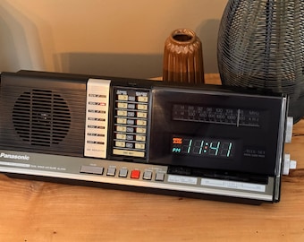 Clock Radio | Panasonic RC6510 | Console Style | Excellent | 80’s | Japan