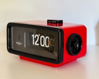 Vintage Seiko DP692 Flip Clock | Mid Century | Cherry Red, 70's Japan