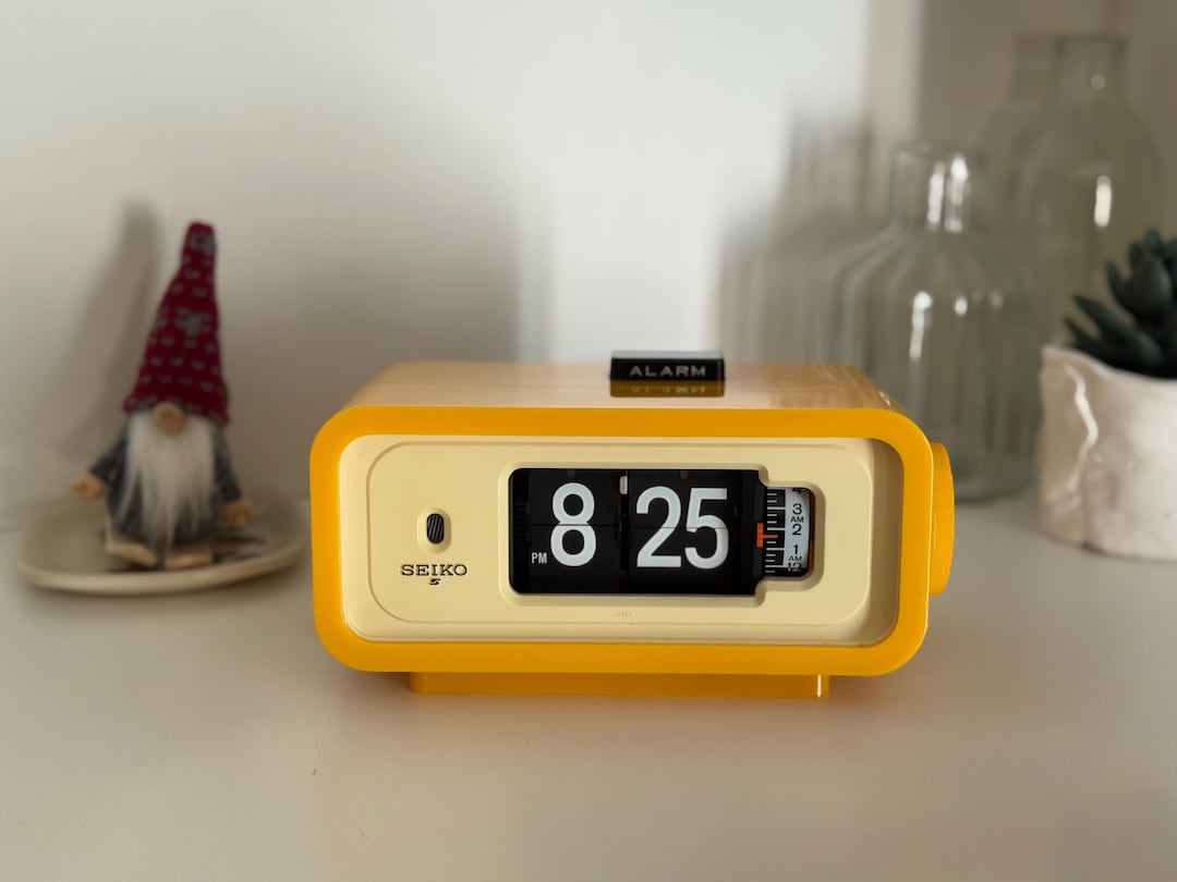 Restored 1974 Vintage Seiko DP-666 Flip Clock in Mellow Yellow - Etsy