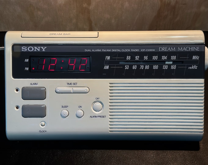 Sony ICF-C220W Clock Radio | Off White | Red LED | Retrotech | 80's