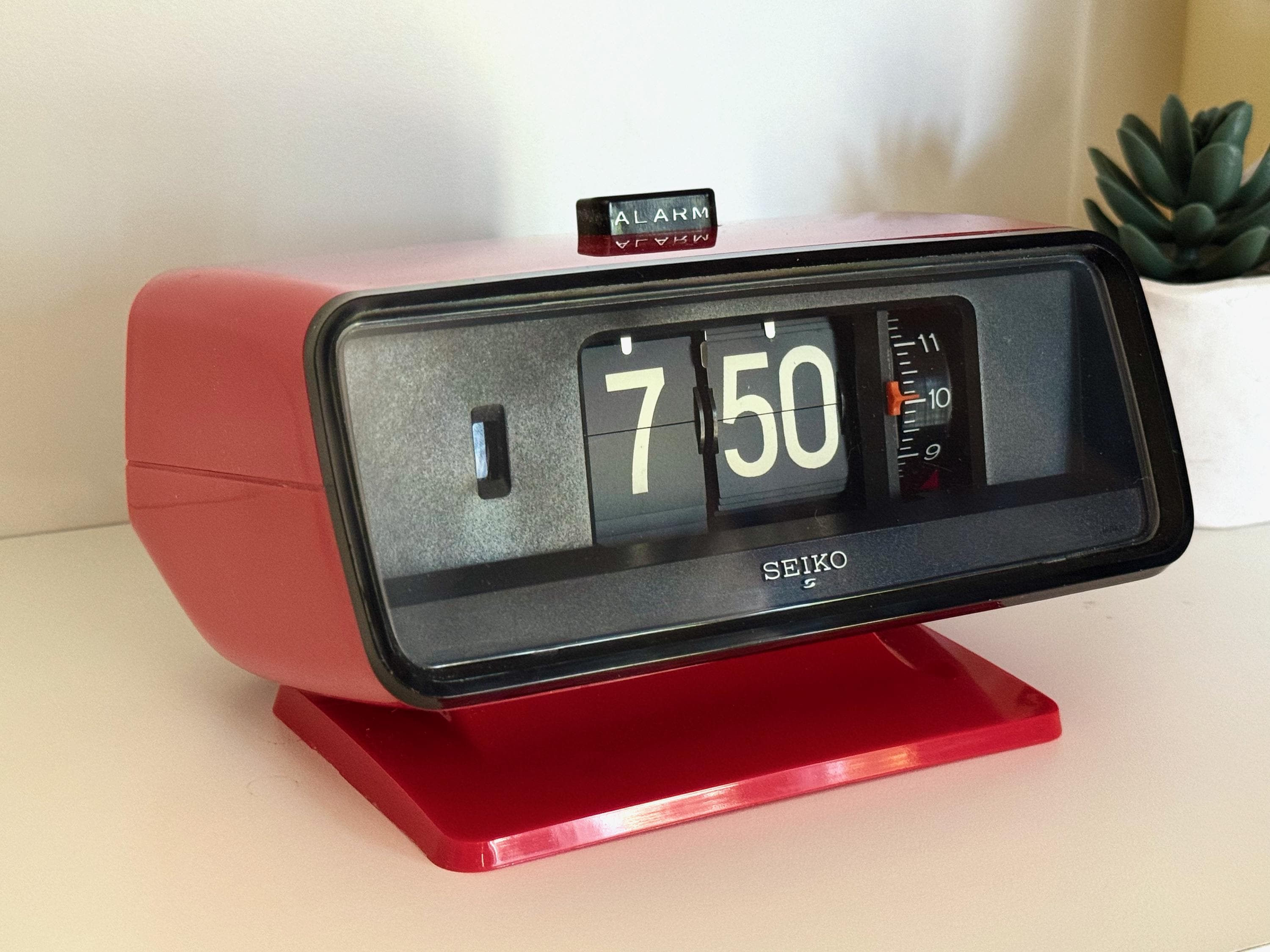 SEIKO置時計(24時間) Restored 1978 Seiko Flip Clock in Cherry Red - Etsy