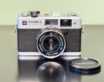 35mm Film Camera | Yashica Electro 35 FC | Silver & Black | 70's | Japan
