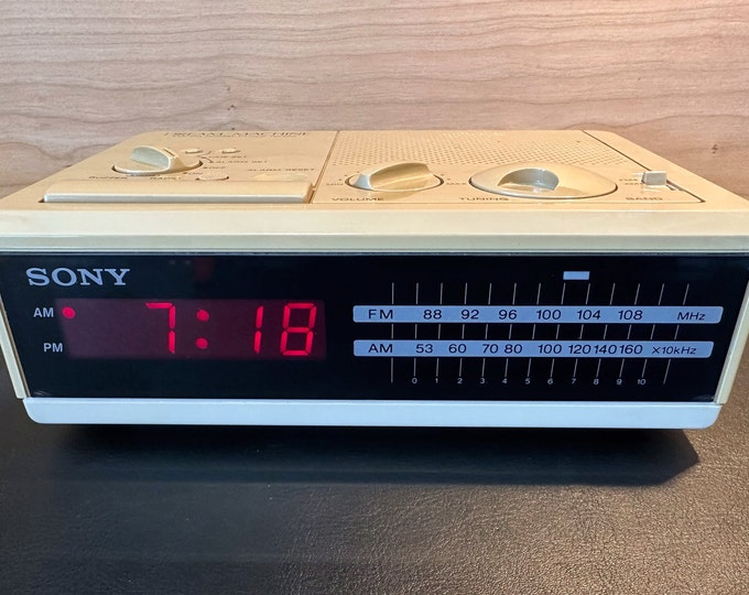 Sony ICF-C2W Clock Radio | Beige | Red LED | Retrotech | 80's