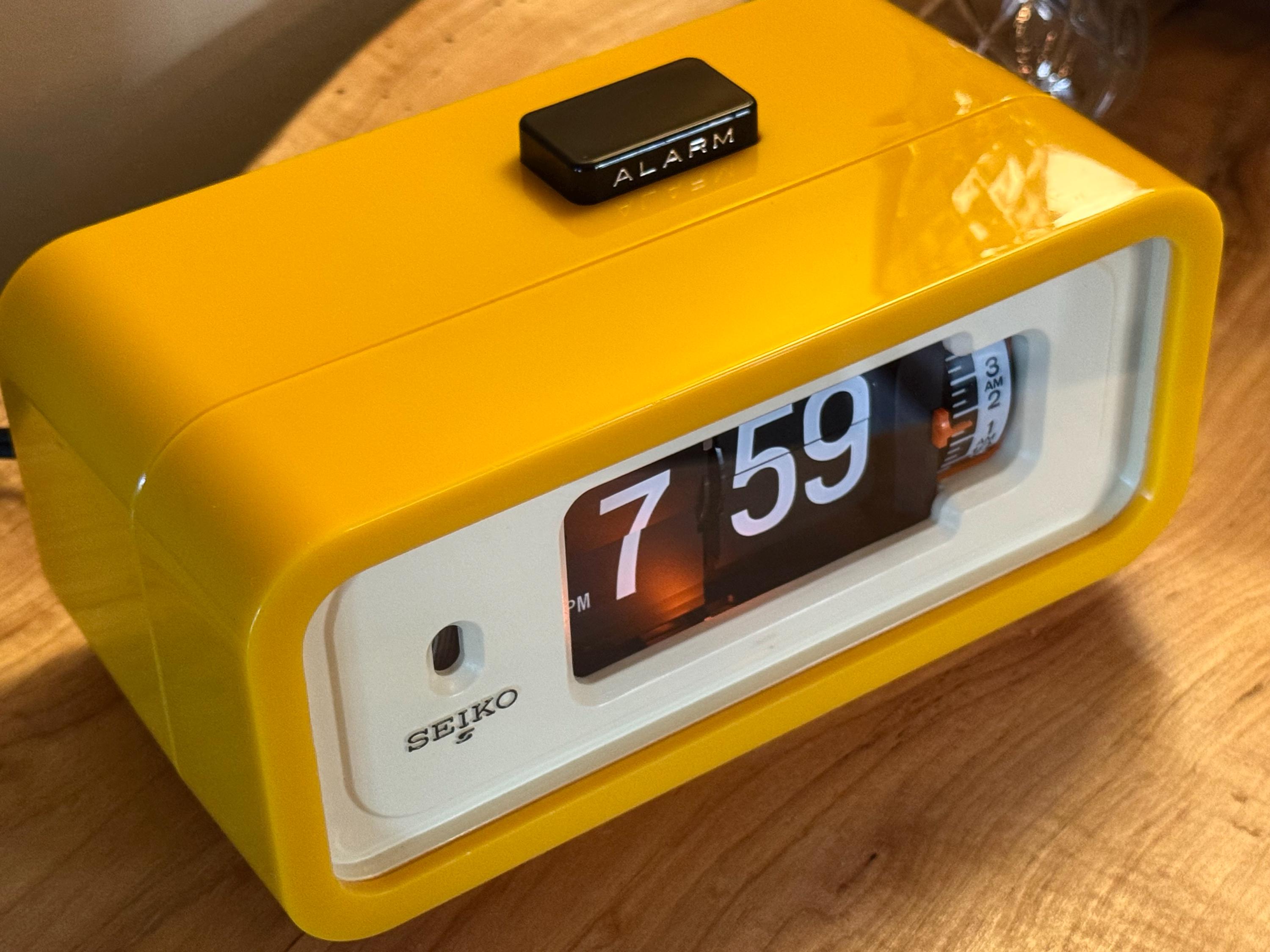 Restored 1974 Vintage Seiko DP-666 Flip Clock in Mellow Yellow - Etsy