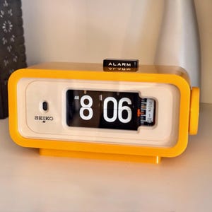 Vintage Flip Clock | Seiko DP-666 | Restored | Mellow Yellow