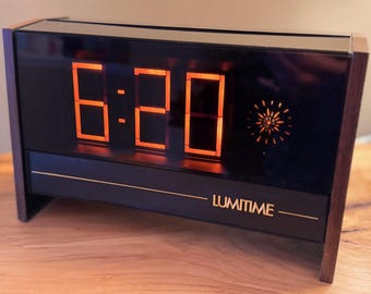 Rare 1970s Citizen Flip Clock – Restored Snow White & Orange