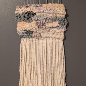 Woven wall hanging / weaving / wall hanging / wall decor / fiber art / tapestry