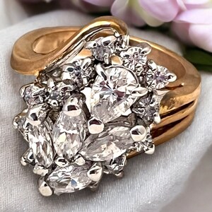 Anel vintage de zircônia cúbica em ouro amarelo e branco 14K galvanizado