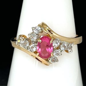 Anello vintage in cristallo austriaco rosa con accenti di zirconi chiari Anello da cocktail in oro 14 carati degli anni &#39;80