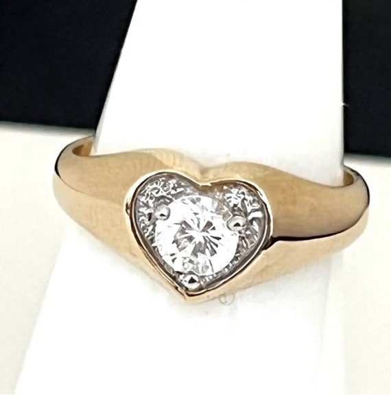 Vintage Ring Heart Shaped Cubic Zirconia 14K Gold… - image 2