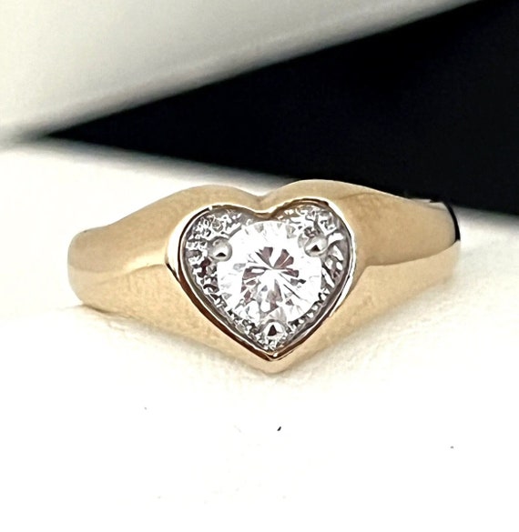 Vintage Ring Heart Shaped Cubic Zirconia 14K Gold… - image 3