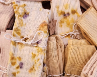 Naturally, Plant-dyed Organic Cotton Ribbed Socks