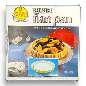 Vintage Nordic Ware Bundt Flan Pan White New in Box C19 