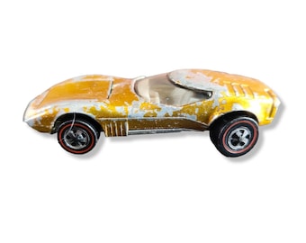Hot Wheels Redline Torero Magenta 1968 USA Base Opening Rear