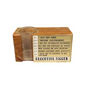 Vintage Business Jigger Schnapsglas Holzständer Neuheit Lustige Schreibtisch Stifthalter