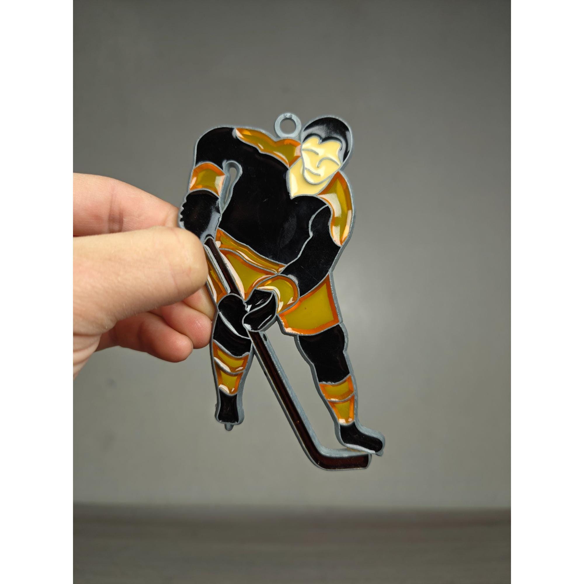Sunlight Art Attrape-soleil Joueur De Hockey 27,9 Cm X 11 Panneau De Fenêtre, Splendeur Ensoleillée D'un Joueur De Hockey Sur Glace, Belle Fenêtre