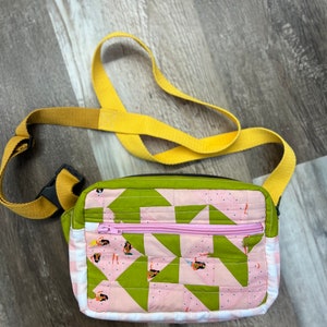 Bolso bandolera acolchado tropical brillante, bolso, riñonera