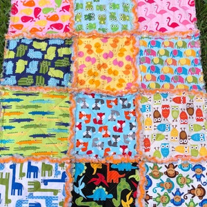 Baby Blanket - ISpy Baby Quilt - Tummy Time Blanket