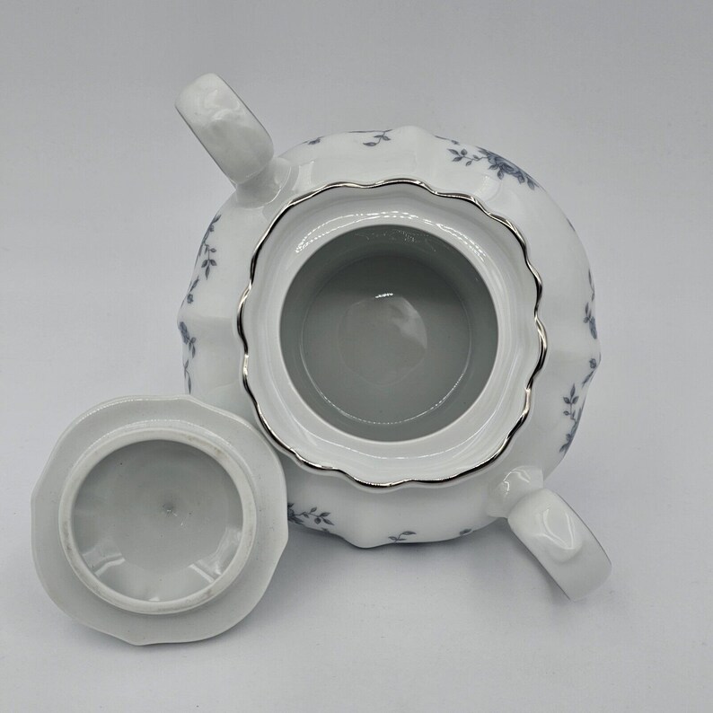 Johann Haviland China Corporation Tradition Blue Garland Sugar Bowl