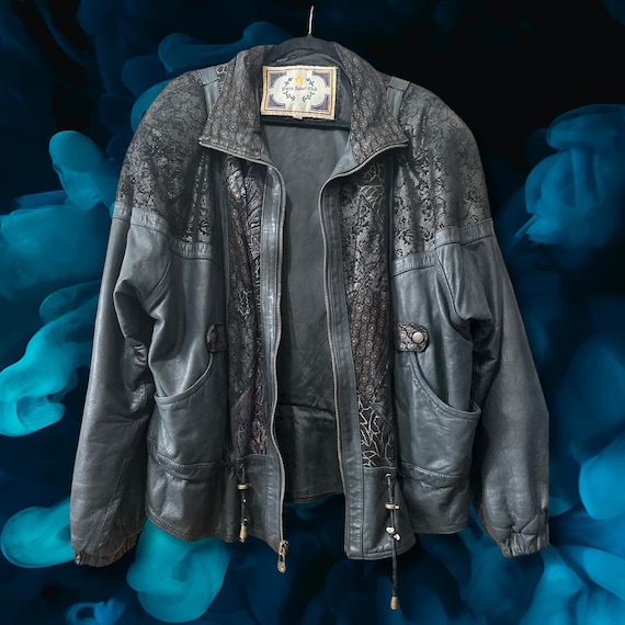 Vintage Black Leather Patchwork Printed Bomber Ja… - image 1
