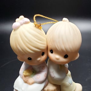 NIB Precious Moments Love One Another Ornament