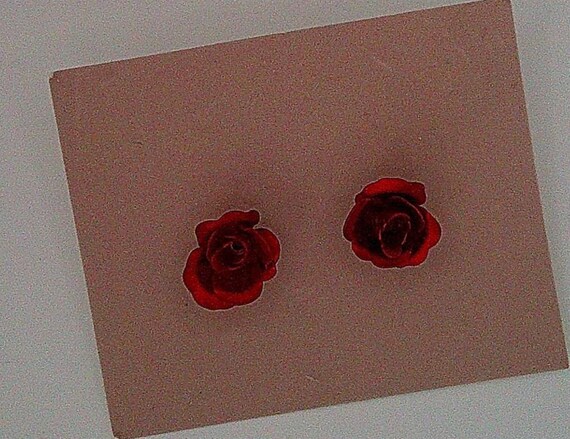 Vintage Red Rose Earrings & Pin Set, Gold Tone Me… - image 8