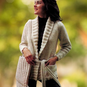 Long line jacket with pockets, tie belt, shoulder bag, chest 85-115cm chunky yarn 1970s | PDF knitting pattern instant digital download