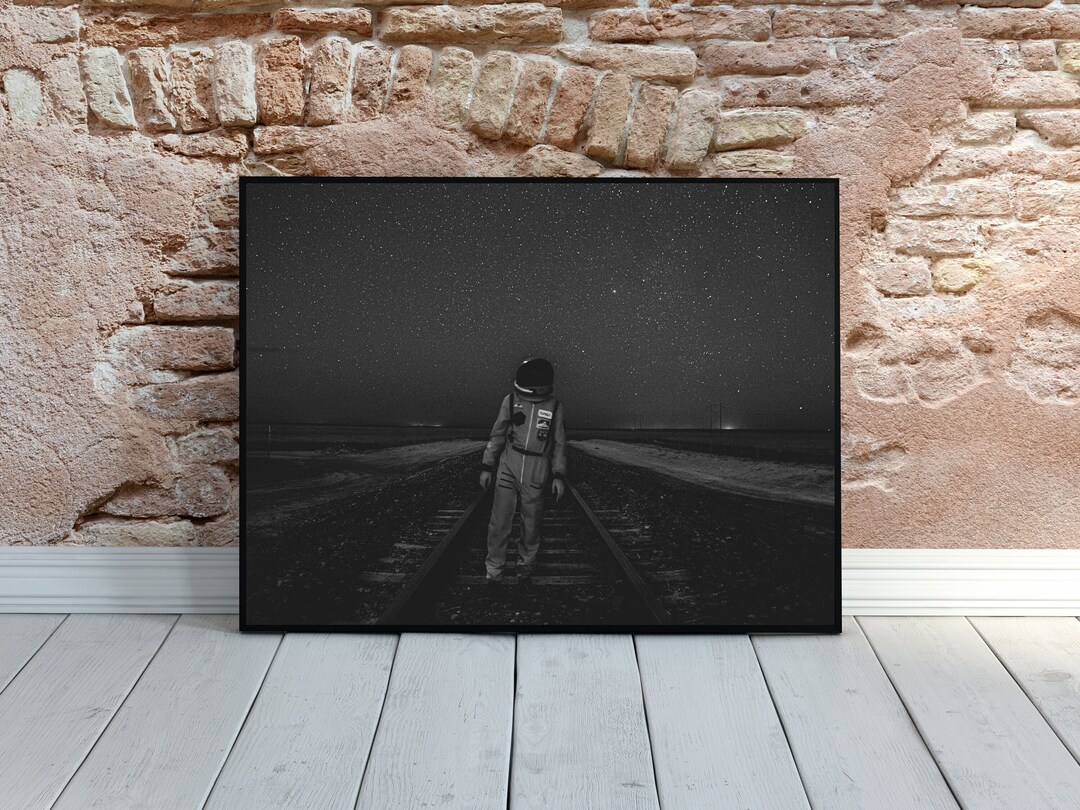Retro Astronaut Art UFO Wall Decor Space Decor Roswell Alien ...