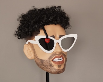 Conejo Bad malo Bunny casco casco cabezon blanco losse schoenen