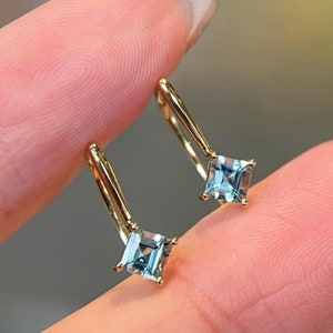 Genuine Aquamarine stud earrings/18k solid gold Aquamarine studs/gold aquamarine earrings/March birthstone gift for her/gift for mum