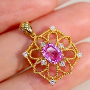 Geunine Padparadscha Sapphire pendant/18K solid yellow Gold pink sapphire pendant/Elegant and Unique Gemstone Jewelry/Handcrafted retro gift