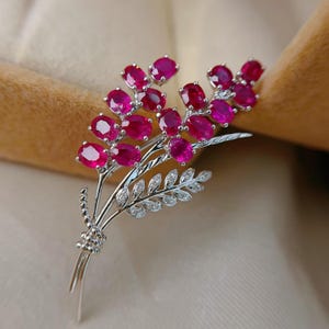 Unique natural ruby pendant/18k solid gold oval ruby pendant/diamond ruby pendant/real ruby gemstone brooch gold/plant shaped pendant