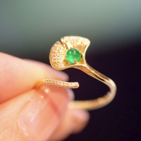 Unique emerald Ring/18k gold round cut emerald ring/art deco emerald engagement ring/Ginkgo-shaped emerald ring/natural emerald ring