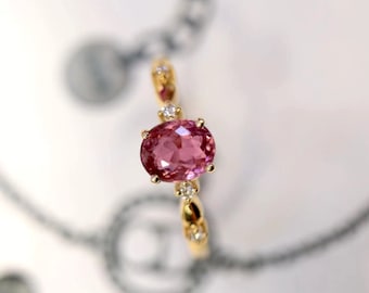 Natural pink tourmaline Ring/18k yellow gold oval cut tourmaline ring/art deco engagement ring/raw tourmaline ring/daily collocation/fashion