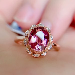 Natural oval pink tourmaline Ring/18k gold tourmaline ring/tourmaline ring gold/vintage pink tourmaline engagement ring/handmade flower ring