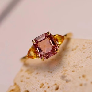 Natural pink tourmaline Ring/18k yellow gold princess cut tourmaline ring/art deco engagement ring/raw tourmaline ring/Contracted fashion