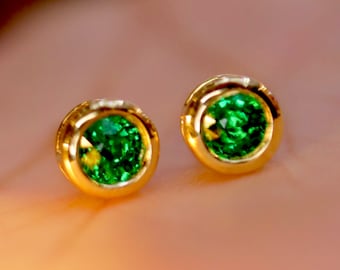 Pendientes únicos de granate Tsavorita/pendientes de granate de talla redonda de oro amarillo de 18k/pendientes de granate verde/pendientes de piedra verde