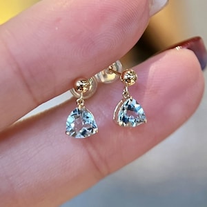 Genuine Aquamarine stud earrings/18k solid gold heart Aquamarine earrings/minimalist aquamarine studs/vintage Aquamarine earrings stud/gift