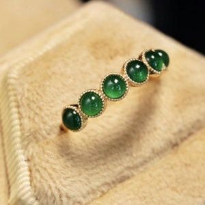 Cluster natural jade band/18k gold real jade ring/unique genuine green jade wedding band/dainty jade band/Green jade band/Stacking jade band