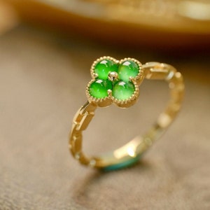 18k Gold Natural Jade Ring: Four-Leaf Clover Design