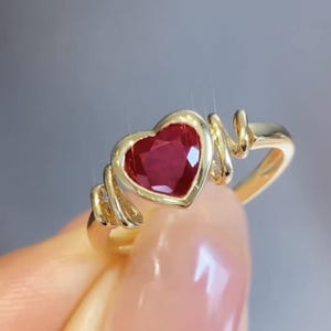 Genuine ruby ring/18k solid yellow gold heart ruby ring/bezel engagement ring stack/gold ruby ring/retro stylish ring/anniversary gift