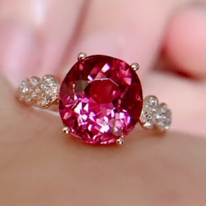 Oval cut Natural red tourmaline Ring/18k tourmaline ring/unique tourmaline ring/vintage red tourmaline engagement ring/handmade ring