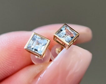 Unique Real Aquamarine stud earrings/18k rose gold Aquamarine earrings/minimalist aquamarine stud earrings/exquisite fashion grace earrings