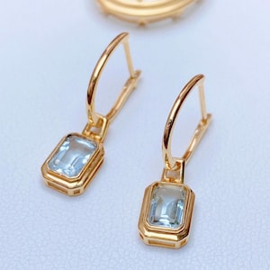 Minimalist 18K Gold Aquamarine Drop Earrings/Aquamarine dangles/emerald cut Aquamarine earrings/retro Aquamarine drops gold/dainty earrings