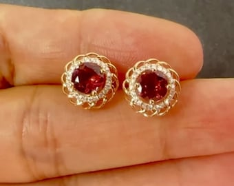 Genuine red tourmaline stud earrings/18k gold tourmaline earrings/ rawtourmaline earrings/art deco Exquisite vintage red tourmaline earrings